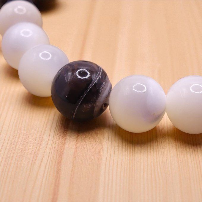 Nacre Noire et Blanche