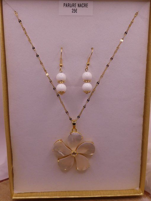 Parure nacre dorée